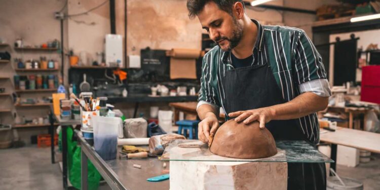 Le Caratteristiche di un Buon Banco da Lavoro: Guida All’Acquisto