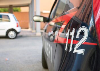 Ruba un autocarro per trasportare uno scooter rubato