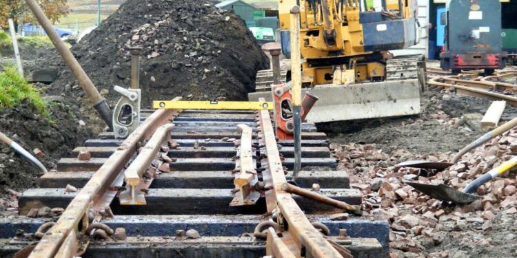 Come procede il rinnovo delle ferrovie in Sicilia?