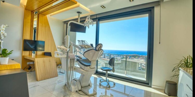 Implantologia moderna: precisione, comfort e tempi ridotti grazie alle nuove tecnologie