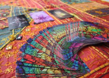 Cartomante professionista: come funziona davvero una lettura dei tarocchi e cosa aspettarsi