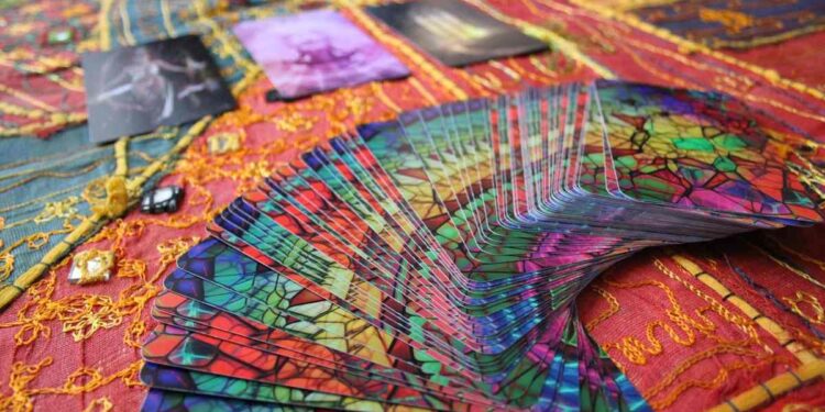 Cartomante professionista: come funziona davvero una lettura dei tarocchi e cosa aspettarsi