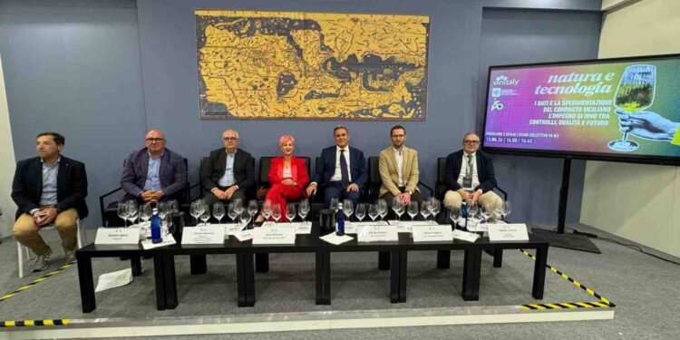 Vinitaly, la Sicilia e le nuove frontiere del vino: dall’ai alle bollicine sperimentali, passando per i mille volti del nero d’avola